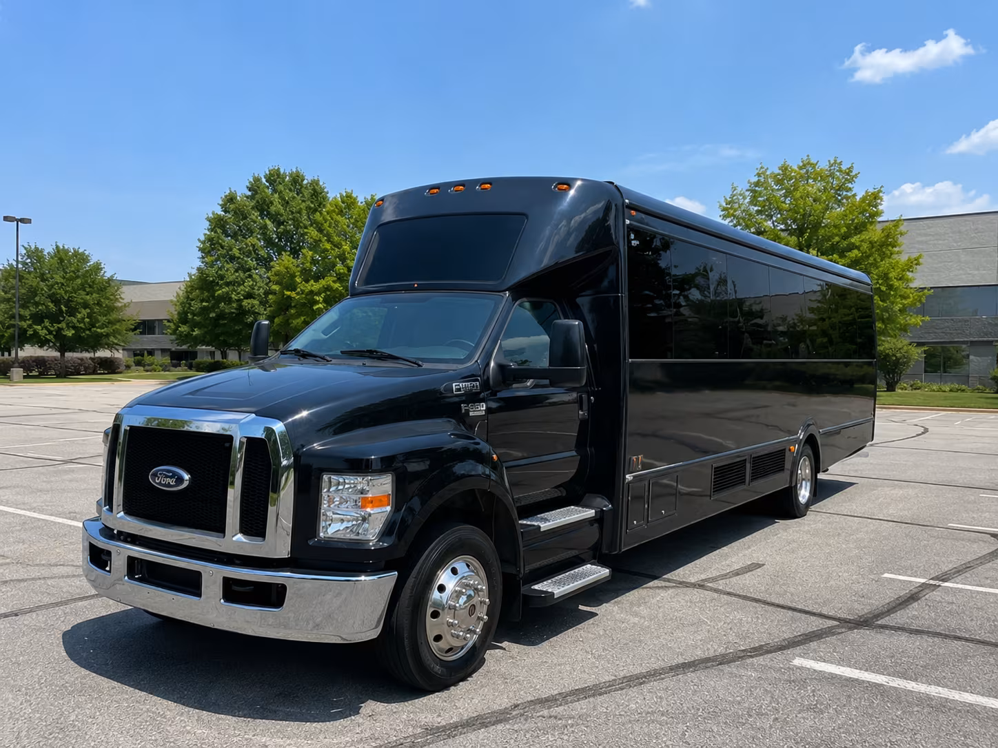 Peoria Birthday, Sweet 16, & Quinceañera Transportation party bus exterior