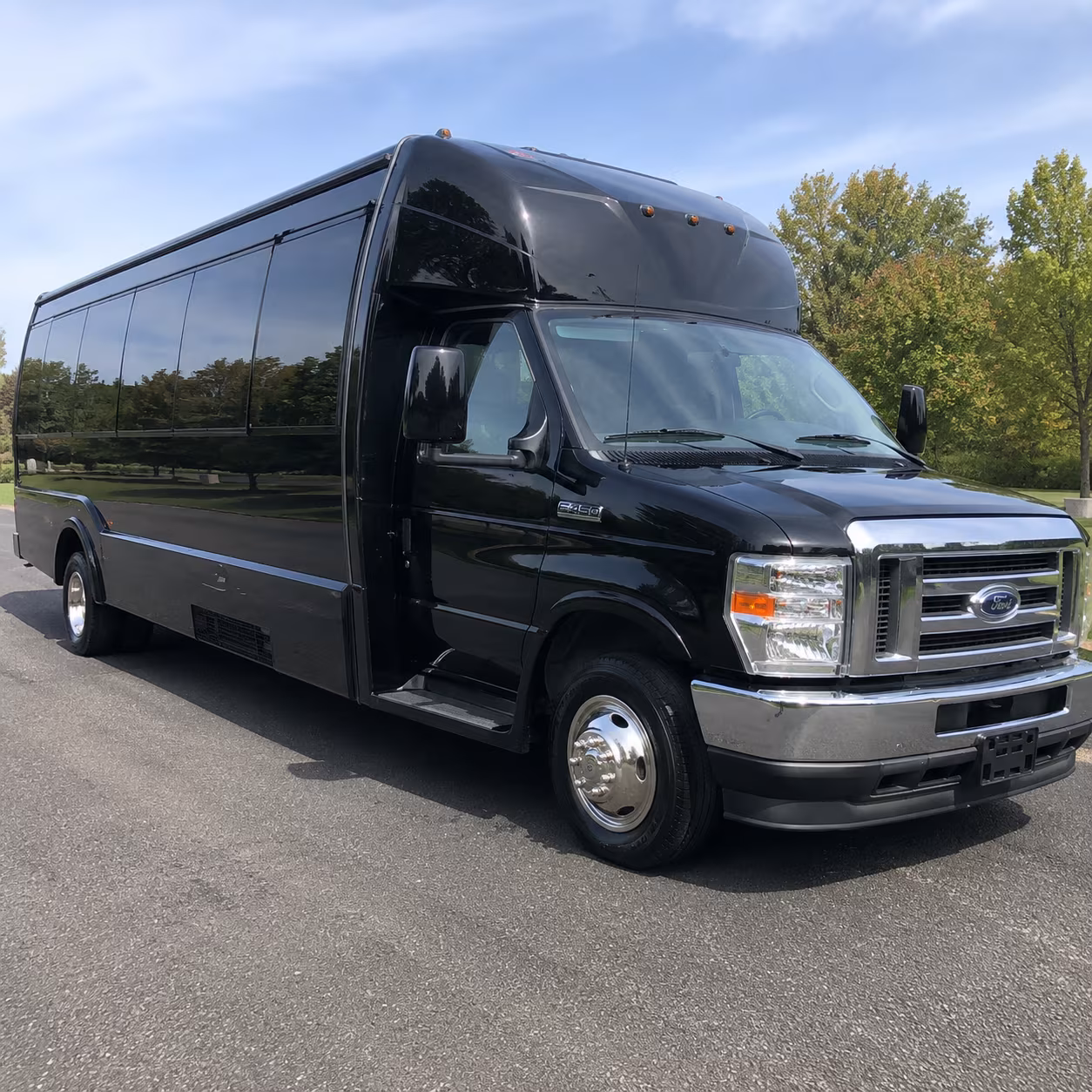 Peoria Winery Tour & Pub Crawl Transportation party bus exterior