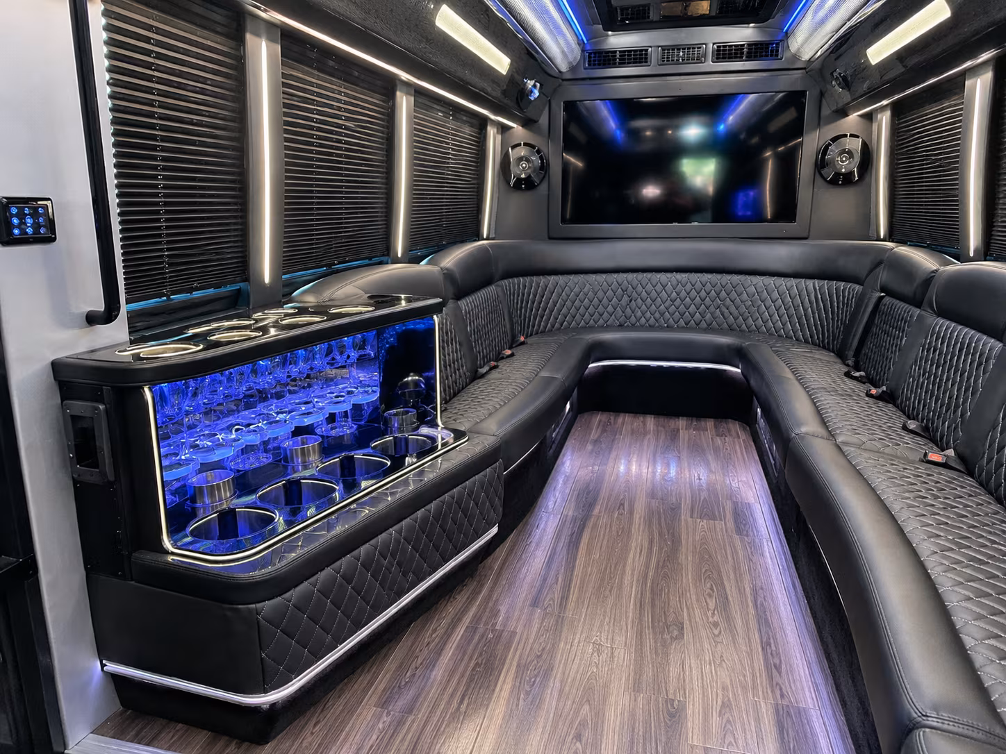 Peoria Winery Tour & Pub Crawl Transportation
